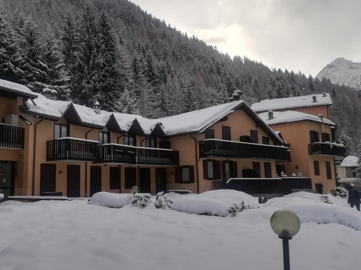 Tettuccio Montesole Aparthotel Ponte Di Legno Exteriör bild